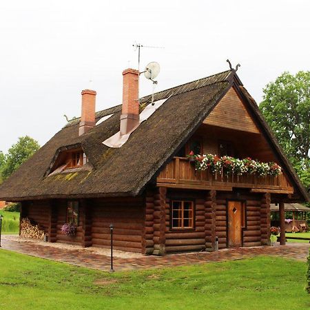 Отель Viesu Nams Barzi Tinuzi Экстерьер фото